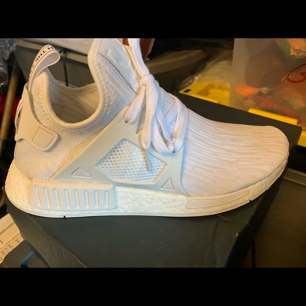 Men’s adidas 9 1/2 shoes